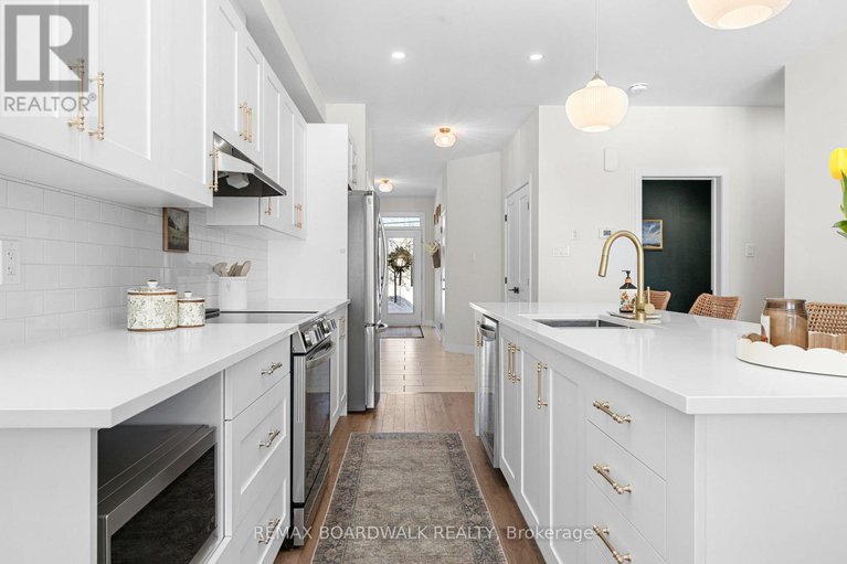 29425299/204-adelaide-street/almonte/mississippi-mills/ontario/K0A1A0_9