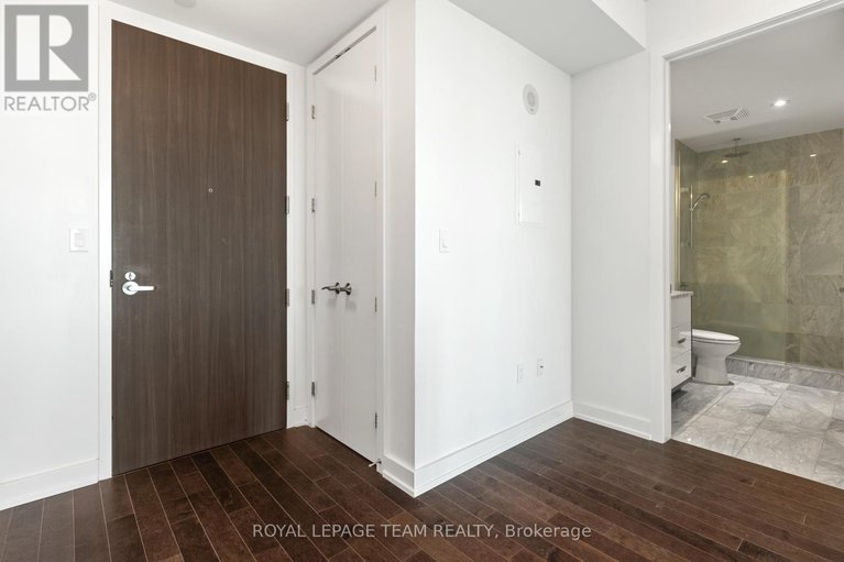 29639805/1506-111-champagne-avenue-s/west-centre-town/ottawa/ontario/K1S5V3_7