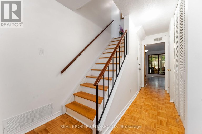 28756532/77-priam-way/westcliffe-estates/ottawa/ontario/K2H8S7_5