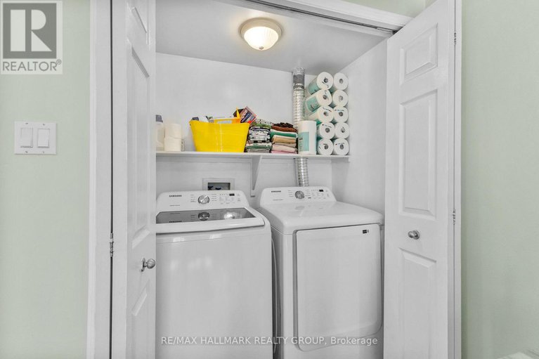 29249914/7-325-elite-private/longfields/ottawa/ontario/K2J0A4_17