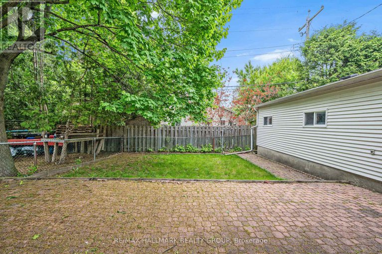28477413/141-dahlia-avenue/applewood-acres/ottawa/ontario/K1H6G1_30