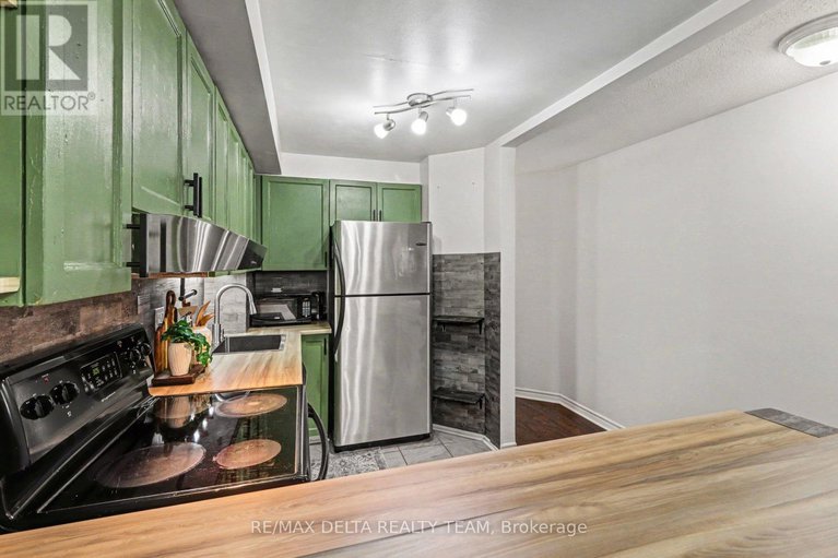 29388557/a-6704-jeanne-darc-boulevard/convent-glen-north/ottawa/ontario/K1C6E9_15