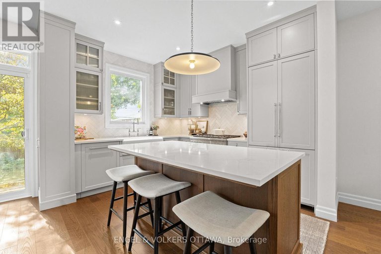 28904185/872-iroquois-road/mckellar-heightsglabar-park/ottawa/ontario/K2A3N2_7