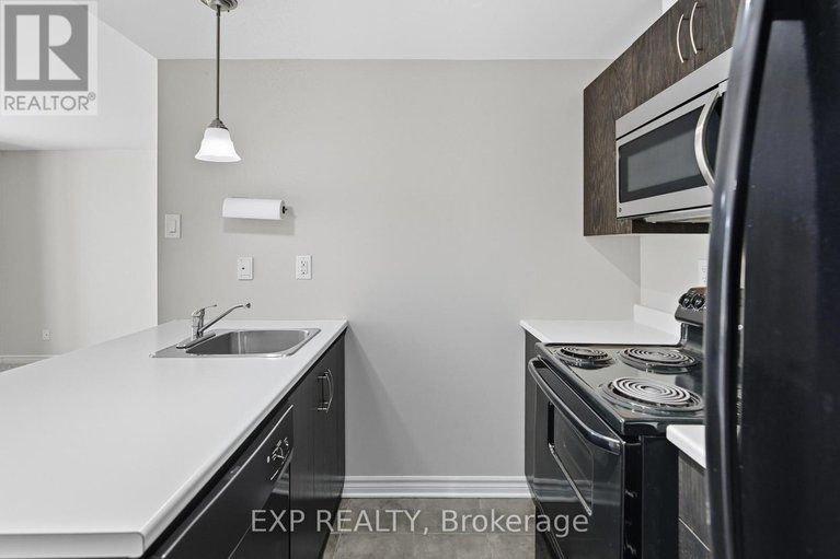 28928923/a-330-everest-private/elmvale-acres/ottawa/ontario/K1G4E4_16