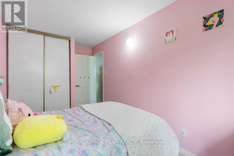 28447984/80-pickwick-drive/cedargrovefraserdale/ottawa/ontario/K2J3E2_22