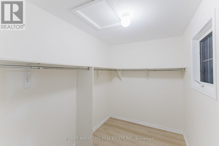 29074509/318-rustic-hills-crescent/springridgeeast-village/ottawa/ontario/K4A5A8_24