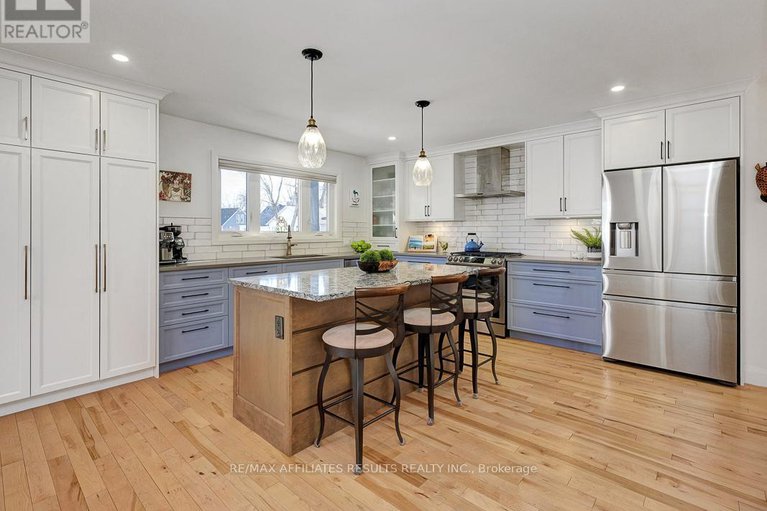 28386152/23-tunis-avenue/carlington/ottawa/ontario/K1Z7R6_14