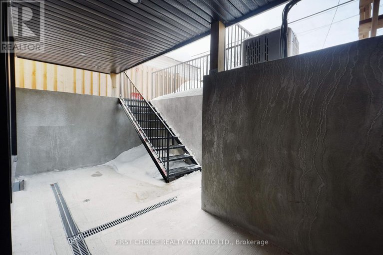 29428404/269-queen-mary-street/overbrookcastle-heights/ottawa/ontario/K1K1X1_29