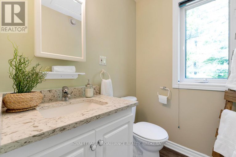 28457440/399-hardwood-ridge/lanark-highlands-dalhousie-twp/lanark-highlands/ontario/K0G1K0_30