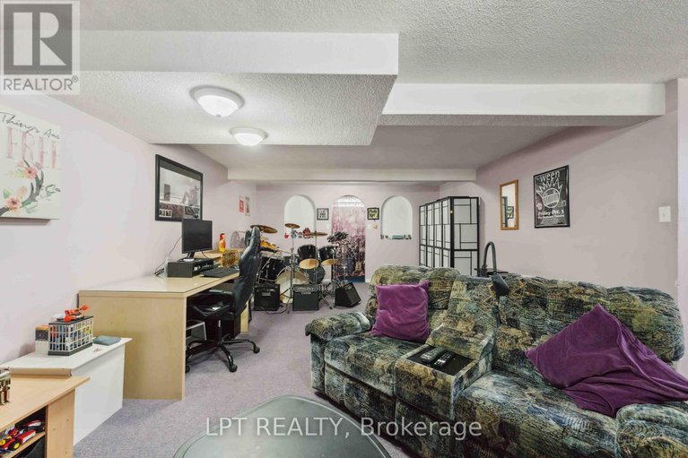 28458754/61-fieldgate-drive/knollsbrook/ottawa/ontario/K2J1V3_35