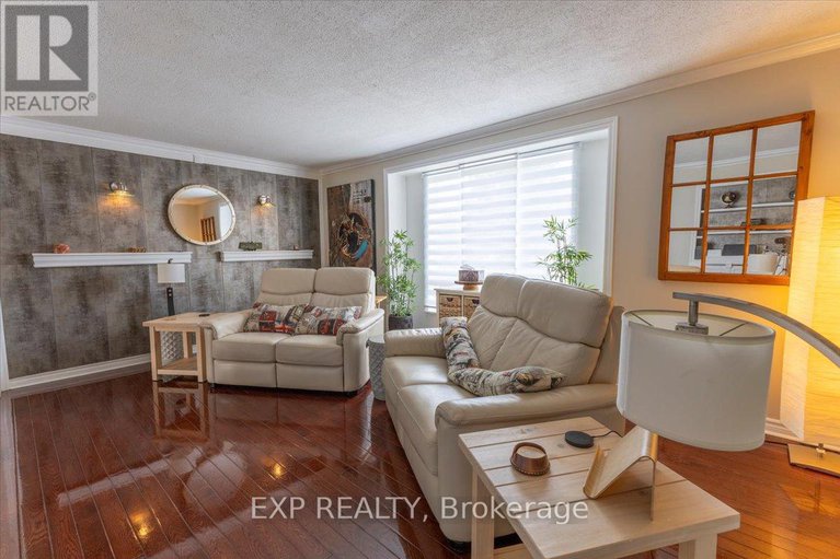 28471294/3065-uplands-drive/hunt-club-woods/ottawa/ontario/K1V9X7_7