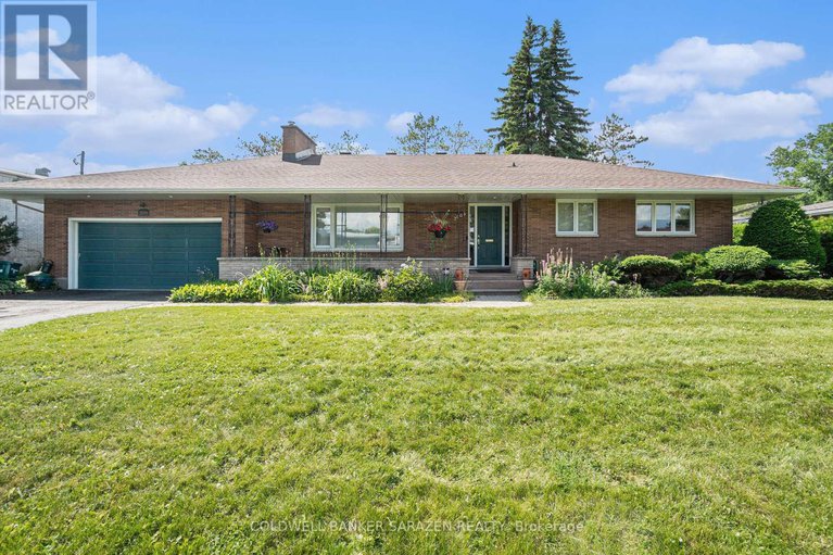28506946/2009-killarney-drive/mckellar-heightsglabar-park/ottawa/ontario/K2A1P9_1