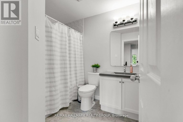 29239373/31-saddlesmith-circle/emerald-meadowstrailwest/ottawa/ontario/K2M2Y8_24