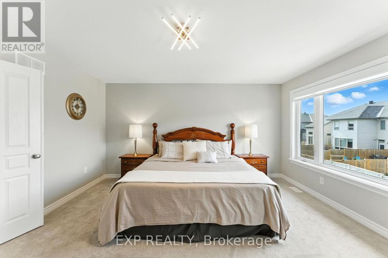 28825535/68-palfrey-way/emerald-meadowstrailwest/ottawa/ontario/K2V0B4_28
