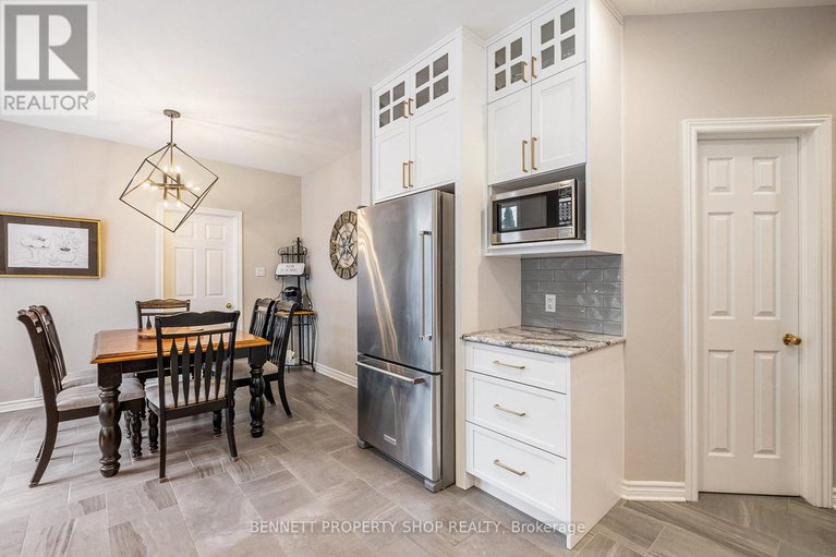 29111121/578-devonwood-circle/blossom-parkkemp-parkfindlay-creek/ottawa/ontario/K1T4E6_14