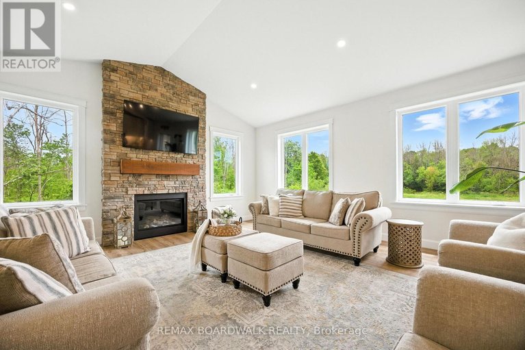 29602220/665-drummond-5b-concession/drummond-n-elmsley-drummond-twp/drummondnorth-elmsley/ontario/K7H3C8_13