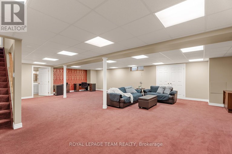 28088968/48-cedarhill-drive/cedar-hillorchard-estates/ottawa/ontario/K2R1C3_23