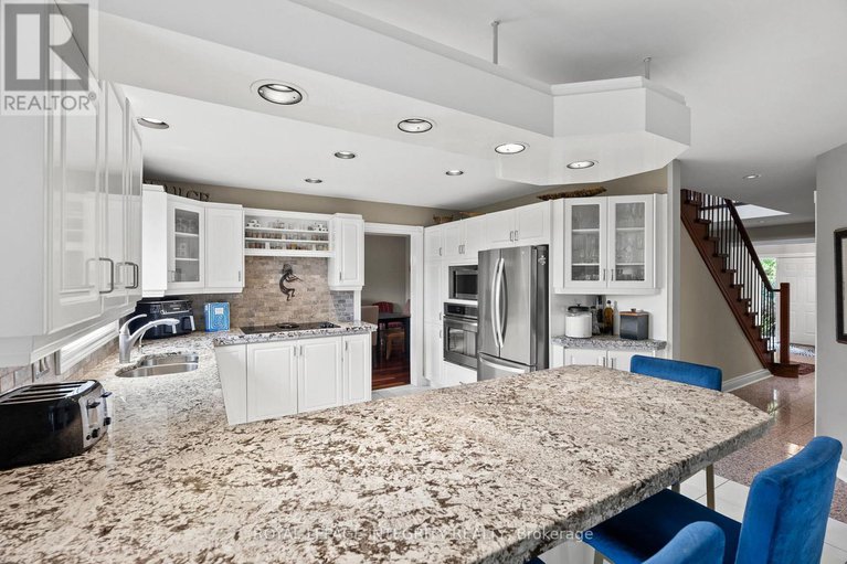 29370428/6-marchbrook-circle/rural-kanata-central/ottawa/ontario/K2W1A1_19