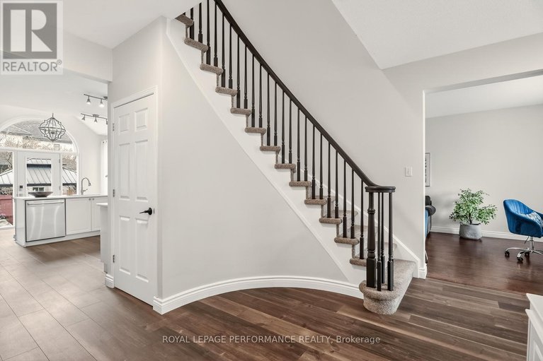 29572536/1820-mccallum-drive/fallingbrookgardenway-south/ottawa/ontario/K4A3T7_5