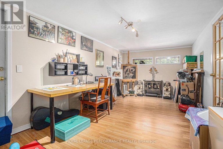28743893/1-wedgewood-crescent/blackburn-hamlet/ottawa/ontario/K1B4B9_21
