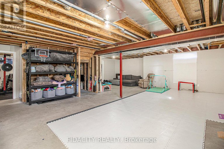 29112456/649-misty-street/village-of-russell/russell/ontario/K4R0E7_36