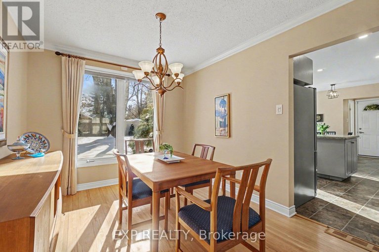 29392142/24-woodburn-drive/blackburn-hamlet/ottawa/ontario/K1B3A7_14