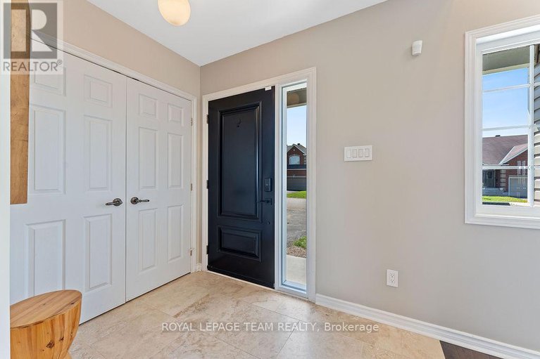 28471899/228-labelle-street/embrun/russell/ontario/K0A1W1_2