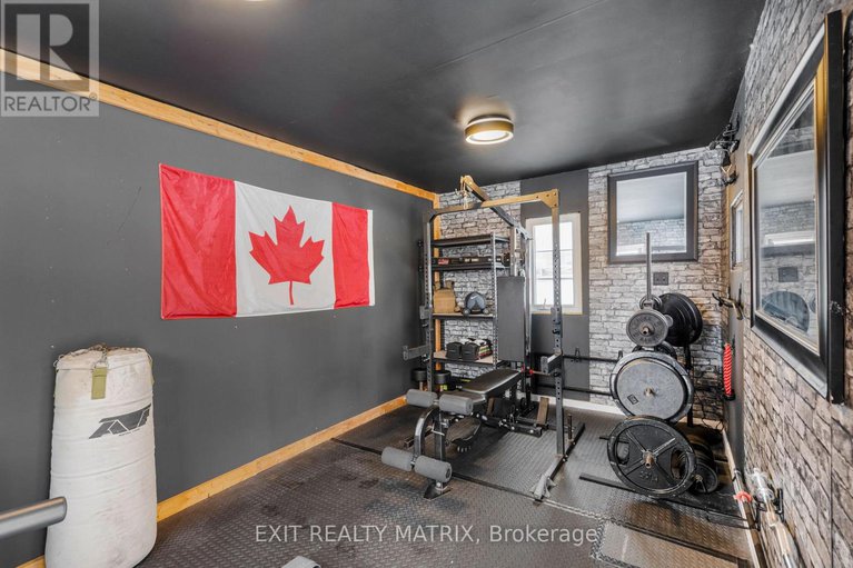 29231078/291-maple-street/village-of-russell/russell/ontario/K4R1B3_30