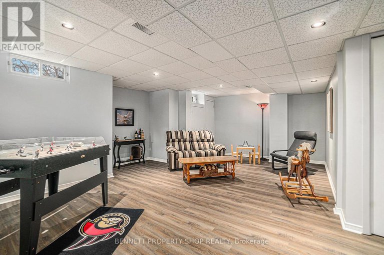 28600235/22-ashwood-crescent/meadowlandscrestview/ottawa/ontario/K2G2S8_33