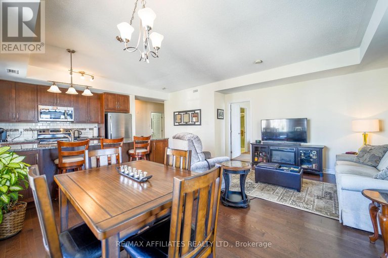 28229405/201-220-janka-private/emerald-meadowstrailwest/ottawa/ontario/K2V0E6_14