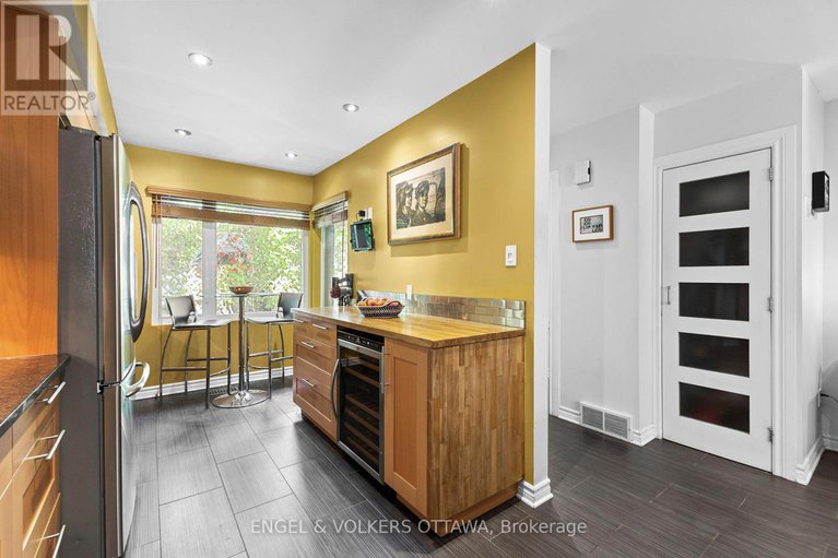 28841163/1-125-springfield-road/lindenlea/ottawa/ontario/K1M1C5_5