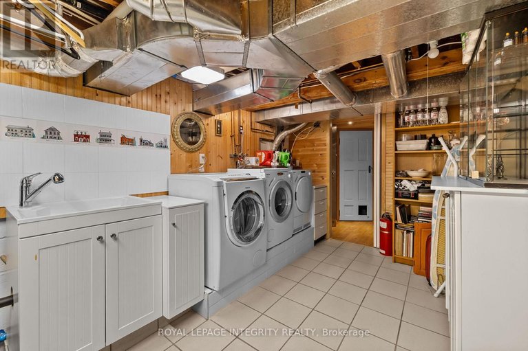 29552418/3565-albion-road/sawmill-creektimbermill/ottawa/ontario/K1T1A2_29