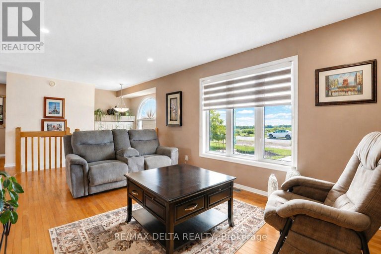 29658664/2031-devine-road/vars-village/ottawa/ontario/K0A3H0_13