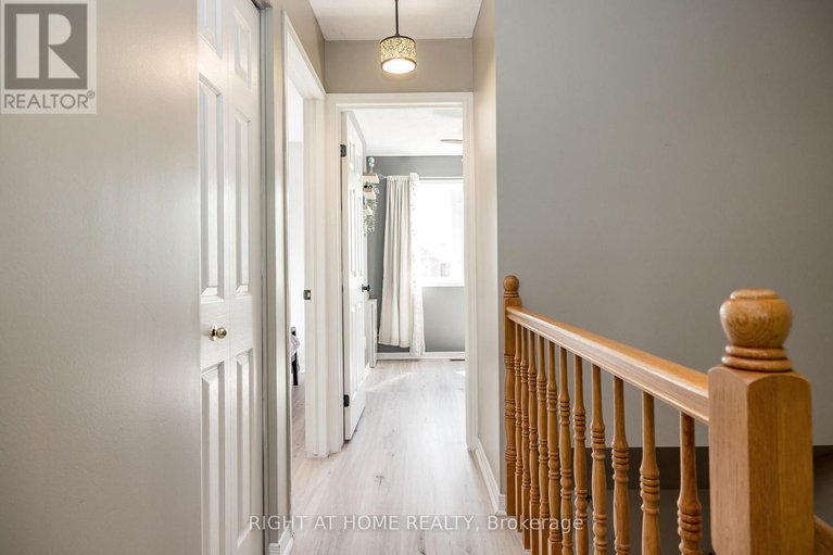 28636407/2-whalings-circle/stittsville-central/ottawa/ontario/K2S1S4_17