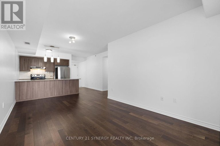 29314132/414-120-prestige-circle/chatelaine-village/ottawa/ontario/K4A1B4_17