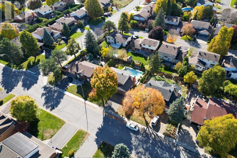 29297115/28-holitman-drive/knollsbrook/ottawa/ontario/K2J2A9_45