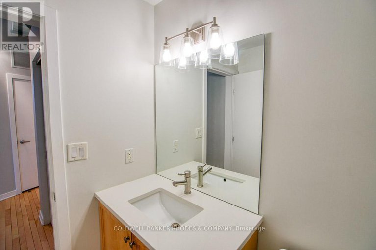29433003/401-320-parkdale-avenue/ottawa-west/ottawa/ontario/K1Y4X9_12