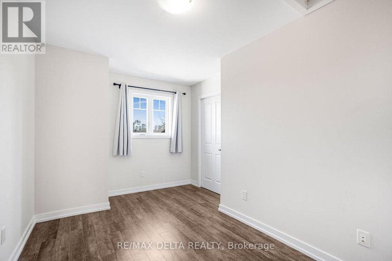 28577157/282-306-masters-lane/town-of-rockland/clarence-rockland/ontario/K4K0L3_12
