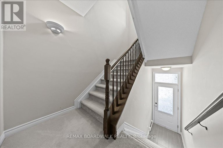 29458538/b-1015-beryl-private/riverside-southgloucester-glen/ottawa/ontario/K1V2M4_4