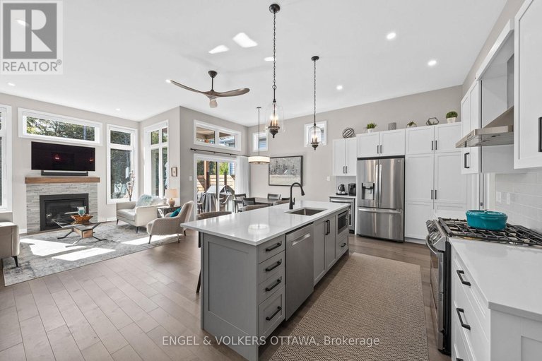 28965370/213-blackhorse-drive/north-grenville-twp-kemptville-south/north-grenville/ontario/K0G1J0_11