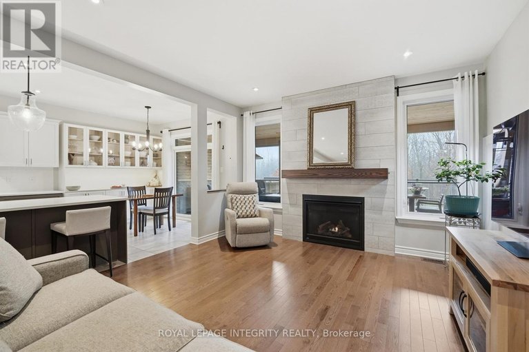 29623977/211-cooks-mill-crescent/riverside-south/ottawa/ontario/K1V2N1_16