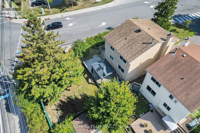 28982327/2-brookhaven-court/leslie-park/ottawa/ontario/K2H9E3_37