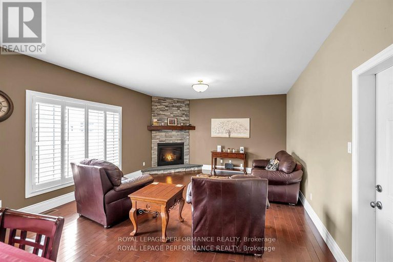 28450565/6685-yacht-boulevard/south-glengarry-charlottenburgh-twp/south-glengarry/ontario/K6H7N6_6