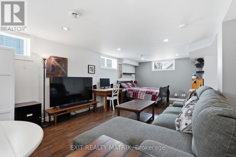 29688249/388-quartz-avenue/town-of-rockland/clarence-rockland/ontario/K4K0C7_29