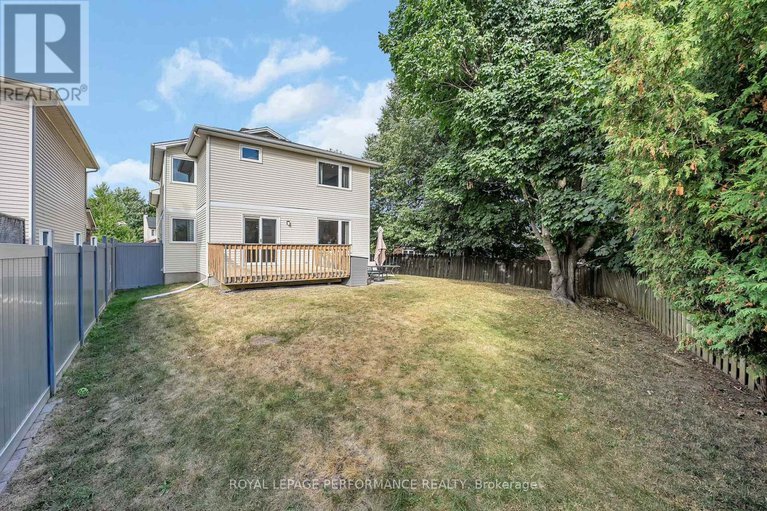 28785273/8-hyannis-avenue/cedargrovefraserdale/ottawa/ontario/K2J3H8_25