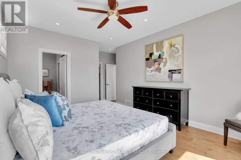 29578722/32-moore-street/richmond/ottawa/ontario/K0A2Z0_23