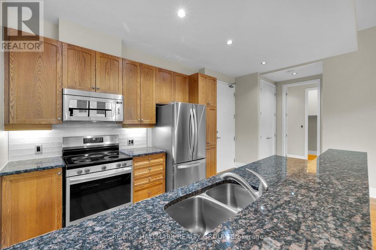 28579122/ph5-330-loretta-avenue-s/west-centre-town/ottawa/ontario/K1S4E8_29