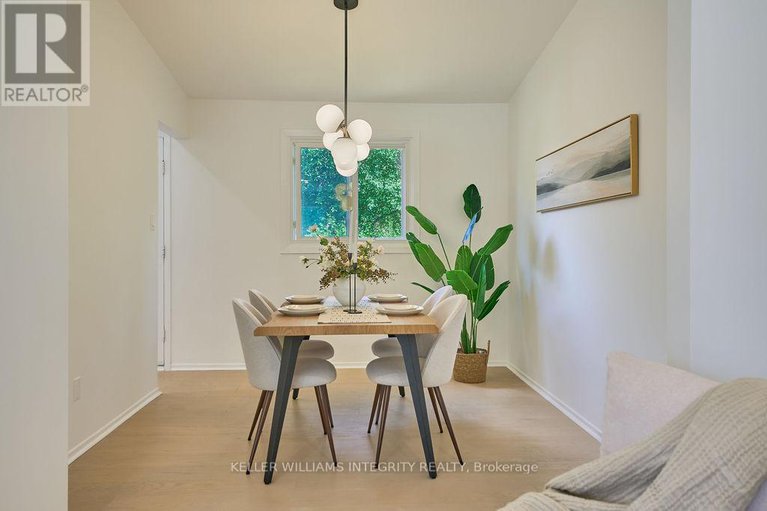 28490923/77-seabrooke-drive/glencairnhazeldean/ottawa/ontario/K2L2K4_20