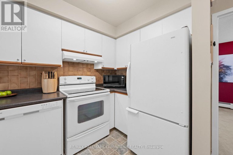 28881417/12-crispin-private/manor-park/ottawa/ontario/K1K2T8_13