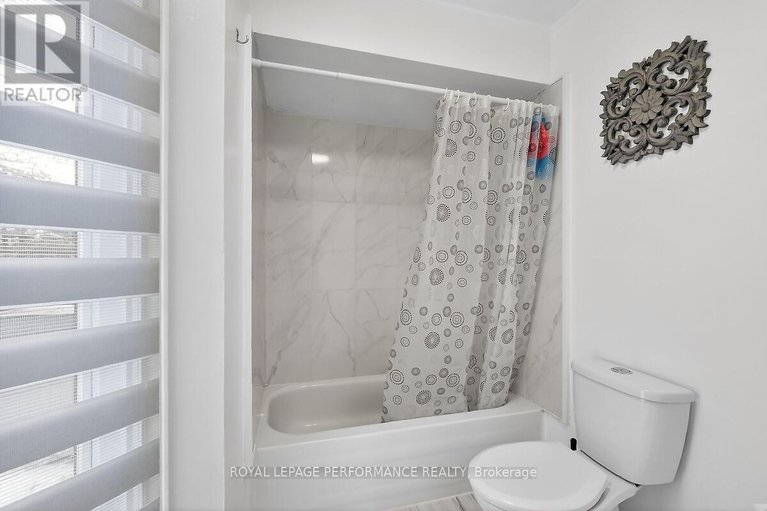 29468633/42-compata-way/blackburn-hamlet-south/ottawa/ontario/K1B4W9_29